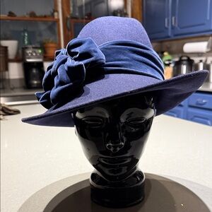 Stunning Peter Bettley Blue Women's Hat